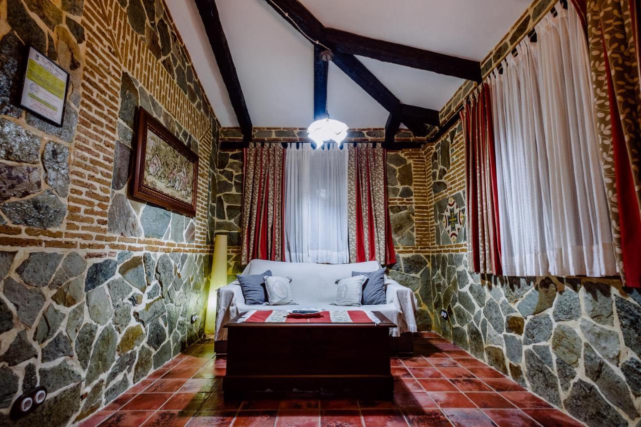 Hotel Rural Finca La Herencia Guadalcanal Esterno foto